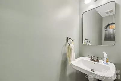 4228 Huntmeadow Drive, Charlotte, NC 28269 - Photo 16