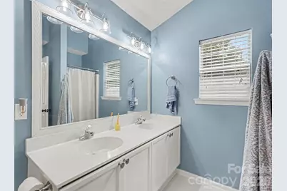 4228 Huntmeadow Drive, Charlotte, NC 28269 - Photo 20