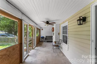 40 Sycamore Circle, Hendersonville, NC 28791 - Photo 2