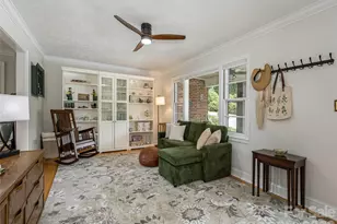 525 Carson Dr, Hendersonville, NC 28791 - Photo 8