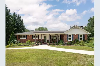 525 Carson Drive, Hendersonville, NC 28791 - Photo 4