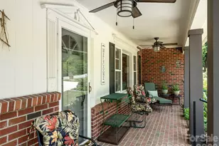 525 Carson Dr, Hendersonville, NC 28791 - Photo 6