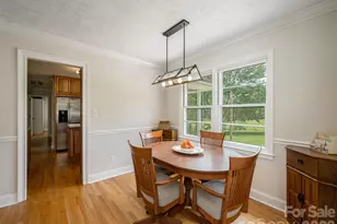 525 Carson Dr, Hendersonville, NC 28791 - Photo 14
