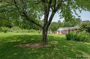525 Carson Dr, Hendersonville, NC 28791 - Photo 30