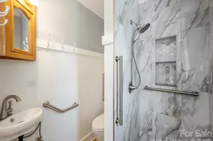 525 Carson Dr, Hendersonville, NC 28791 - Photo 26