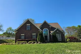 151 Woodfern Pl, Mooresville, NC 28115 - Photo 2
