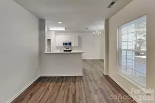 6523 Avonlea Ct, Charlotte, NC 28269 - Photo 2