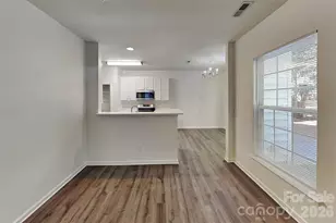 6523 Avonlea Ct, Charlotte, NC 28269 - Photo 2