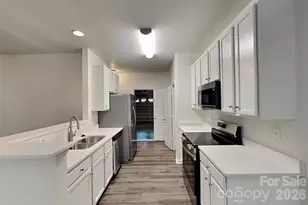 6523 Avonlea Ct, Charlotte, NC 28269 - Photo 6