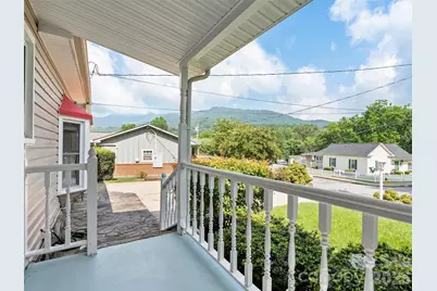 151 Meadow Street, Waynesville, NC 28786 - Photo 2