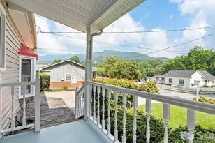 151 Meadow St, Waynesville, NC 28786 - Photo 2