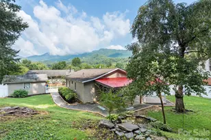 151 Meadow St, Waynesville, NC 28786 - Photo 32