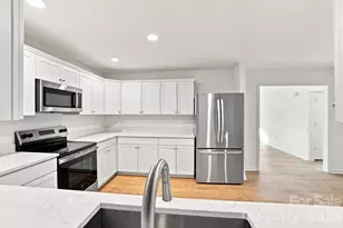 910 Little Brook Cir, York, SC 29745 - Photo 24