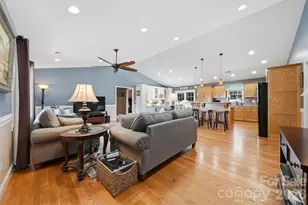 3315 47th Ave Pl NE, Hickory, NC 28601 - Photo 4