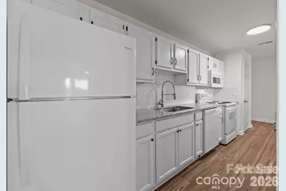 6203 Rosecroft Drive, Charlotte, NC 28215 - Photo 6