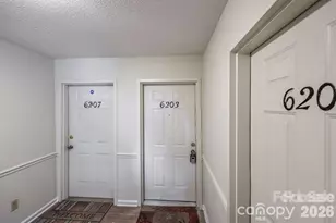 6203 Rosecroft Dr, Charlotte, NC 28215 - Photo 2