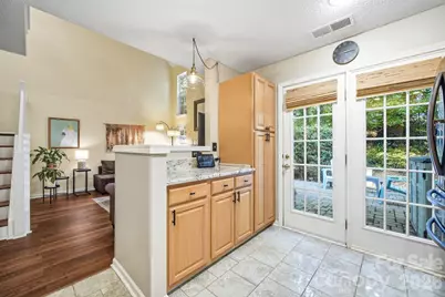 10631 Sleigh Bell Lane, Charlotte, NC 28216 - Photo 4