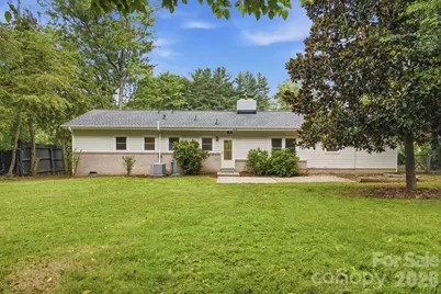 216 Lyndale Road, Hendersonville, NC 28739 - Photo 2