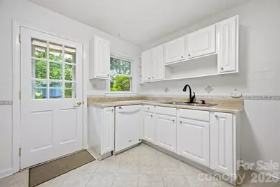 216 Lyndale Road, Hendersonville, NC 28739 - Photo 12