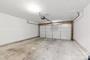 8207 Belmont Stables Dr, Charlotte, NC 28216 - Photo 4