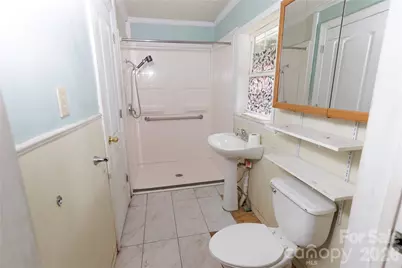 329 Finley Avenue NW, Lenoir, NC 28645 - Photo 10