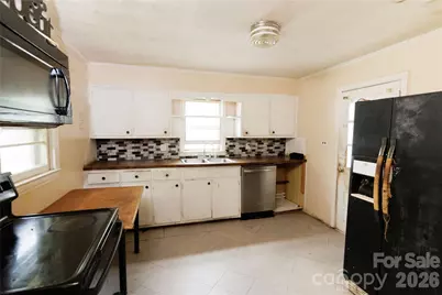 329 Finley Avenue NW, Lenoir, NC 28645 - Photo 20