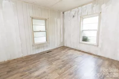 329 Finley Avenue NW, Lenoir, NC 28645 - Photo 12