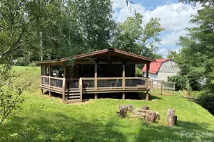 433 Little Cove Rd, Waynesville, NC 28786 - Photo 2