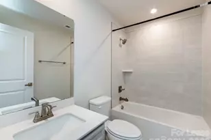 413 Spearfield Ln, Charlotte, NC 28205 - Photo 8