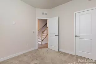 413 Spearfield Ln, Charlotte, NC 28205 - Photo 6