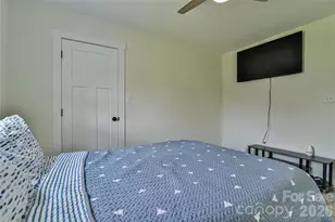 33 Ben Lippen Rd, Asheville, NC 28806 - Photo 14