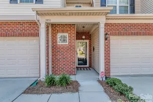 5951 Carrollton Ln, Charlotte, NC 28210 - Photo 2