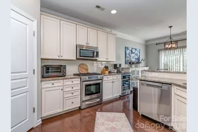 5951 Carrollton Lane, Charlotte, NC 28210 - Photo 8