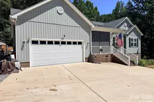 10 Mooney Dr, Taylorsville, NC 28681 - Photo 2