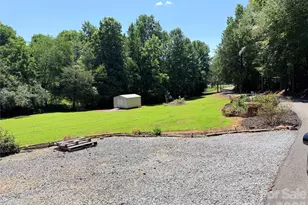 10 Mooney Dr, Taylorsville, NC 28681 - Photo 4
