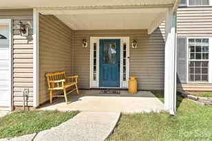126 Rusty Nail Dr, Mooresville, NC 28115 - Photo 2