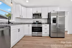 4040 Burnham Ct, Winston Salem, NC 27105 - Photo 10