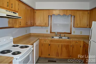 1235 15th Avenue NW, Hickory, NC 28601 - Photo 14
