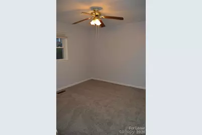 1235 15th Avenue NW, Hickory, NC 28601 - Photo 12