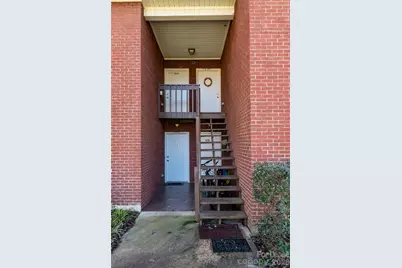 1235 15th Avenue NW, Hickory, NC 28601 - Photo 4