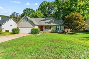823 Thistledown Dr, Rock Hill, SC 29730 - Photo 2