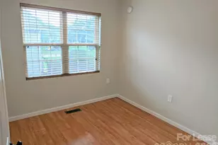 322 Clover St, Mooresville, NC 28115 - Photo 12