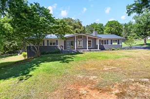 1064 Knollwood Rd, Boiling Springs, SC 29316 - Photo 2