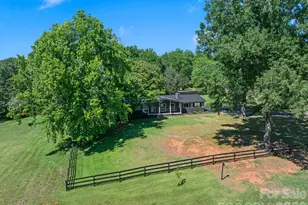 1064 Knollwood Rd, Boiling Springs, SC 29316 - Photo 4