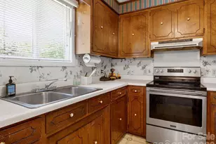 1064 Knollwood Rd, Boiling Springs, SC 29316 - Photo 14