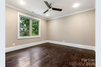 2011 Sharon Avenue, Charlotte, NC 28211 - Photo 32