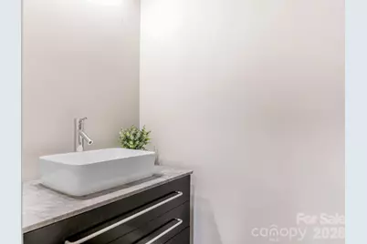 2011 Sharon Avenue, Charlotte, NC 28211 - Photo 18