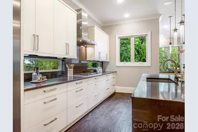 2011 Sharon Avenue, Charlotte, NC 28211 - Photo 10