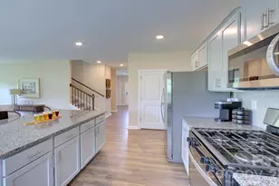 210 Hyder Ridge Rd, Asheville, NC 28804 - Photo 8