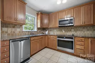 4400 Willowood Dr, Morganton, NC 28655 - Photo 10
